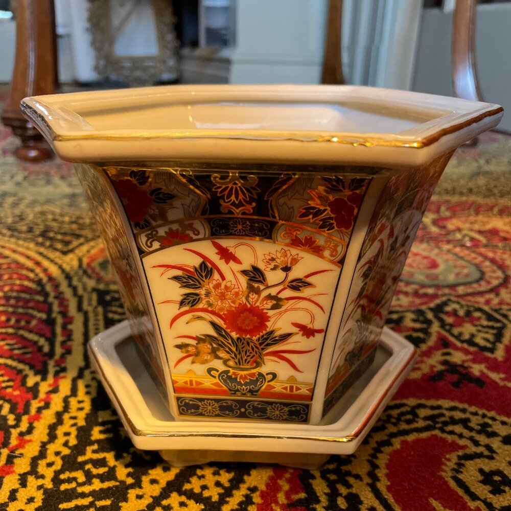 Chinese flower pot with base